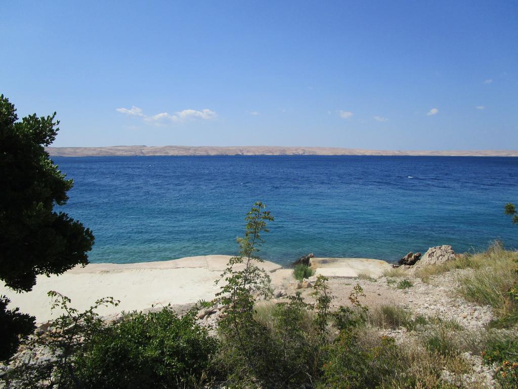 Beachfront House Nada - Happy Rentals Karlobag Room photo