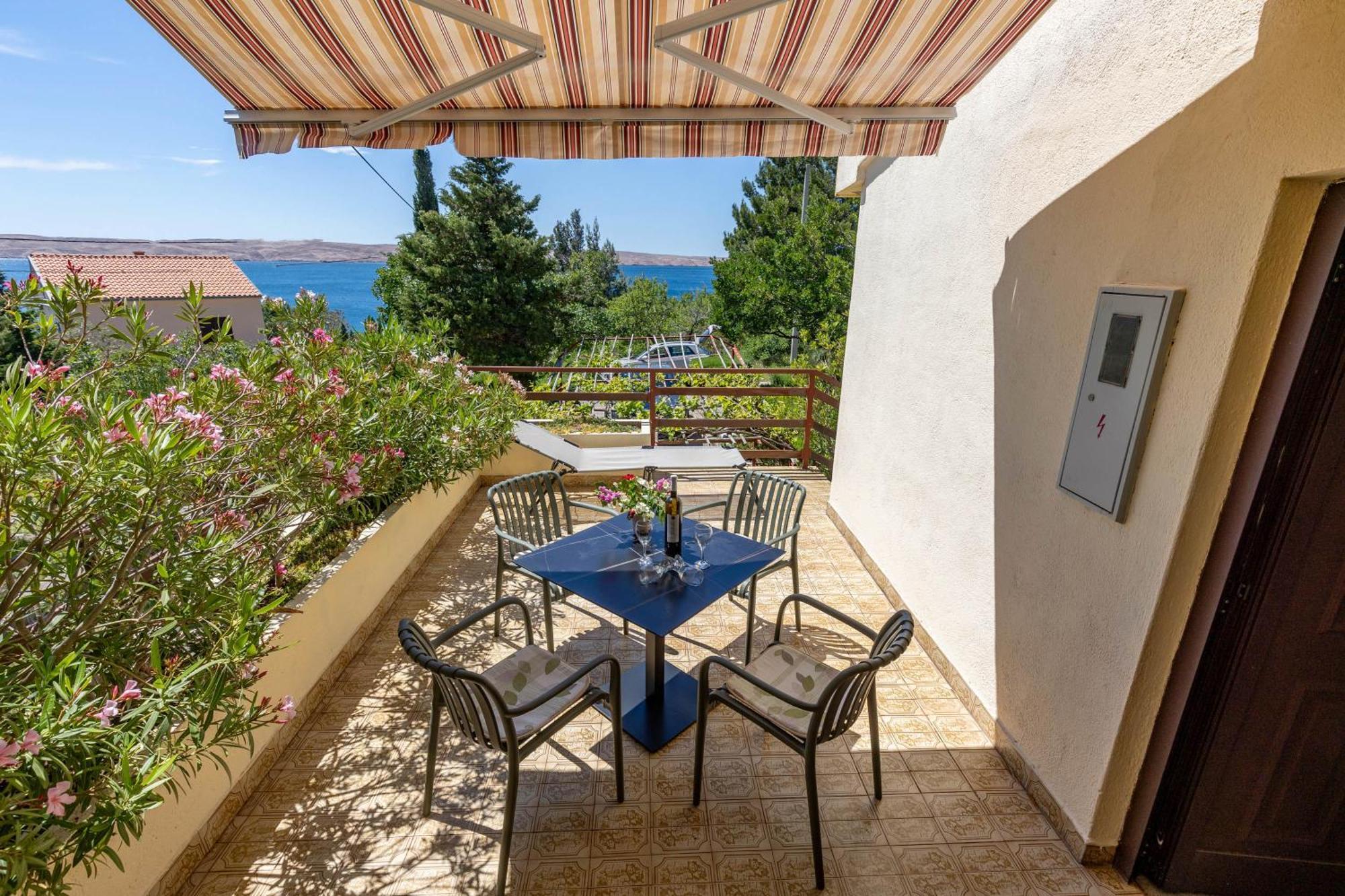 Beachfront House Nada - Happy Rentals Karlobag Exterior photo